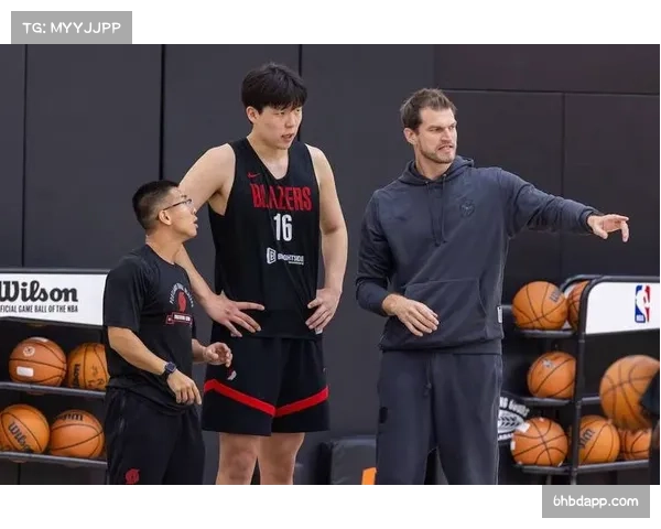 开拓者新任主帅斯普利特上任 杨瀚森迎职业生涯新机遇